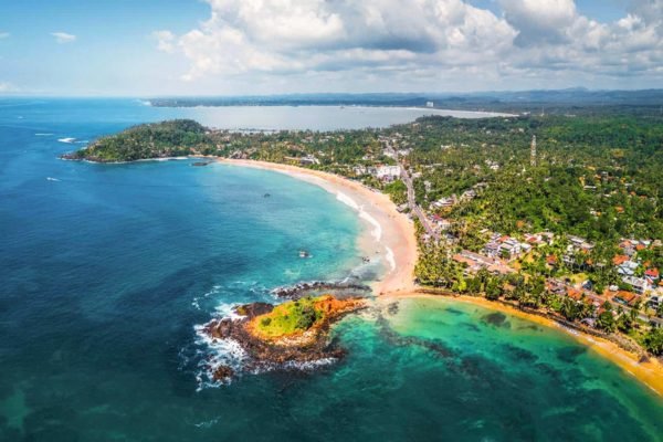 ayubotravels.com